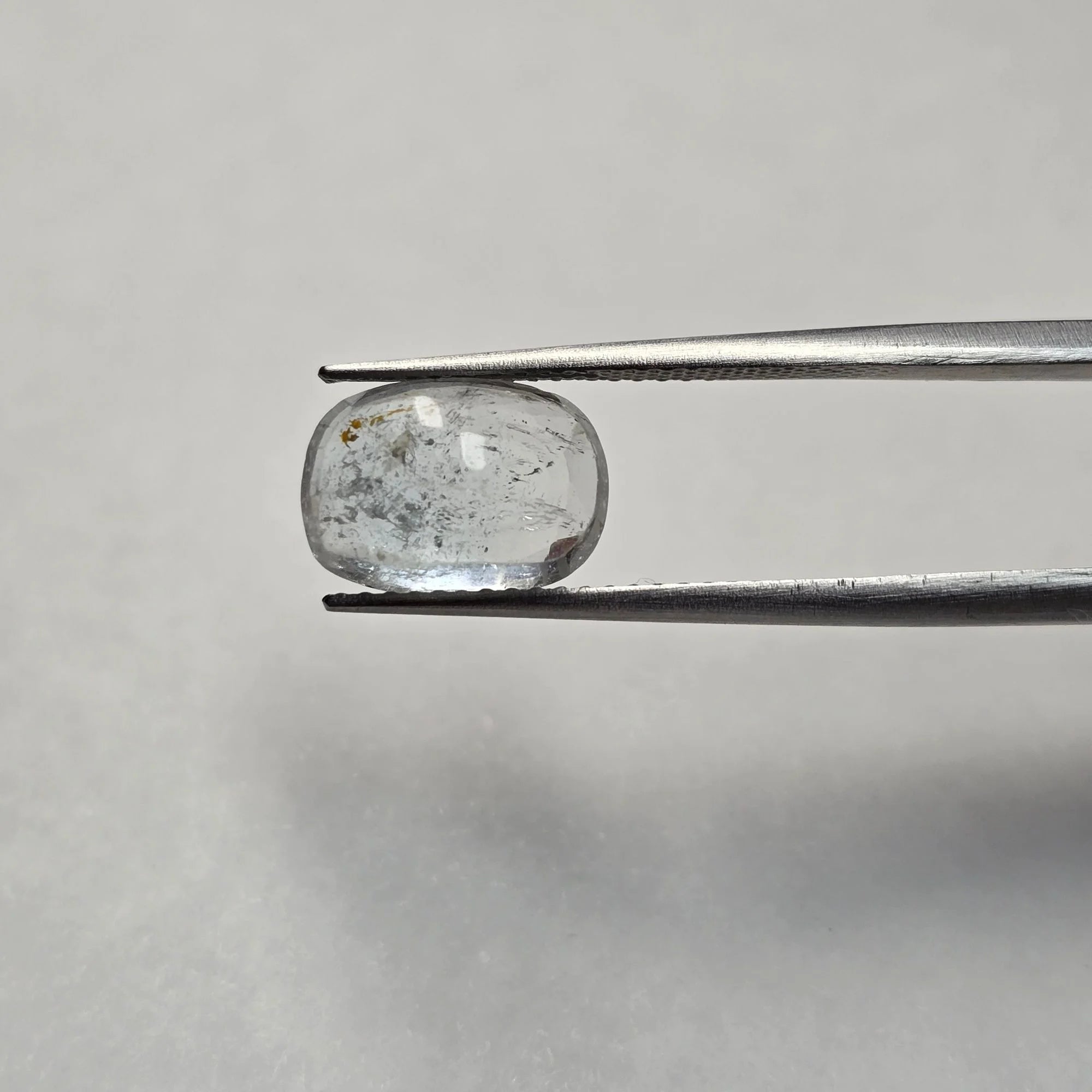 Natural Topaz 4.00 Carat Oval Faceted Light Yellow