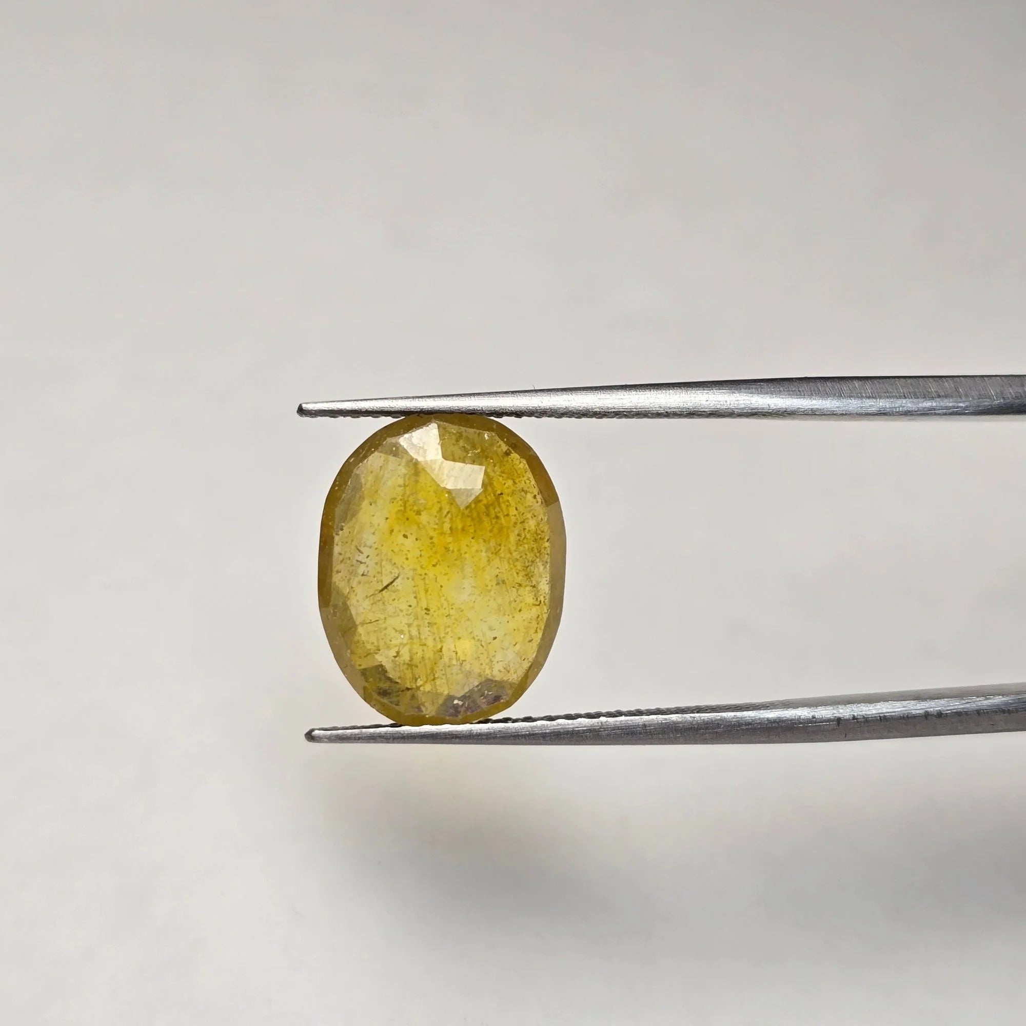 Bangkok Yellow Sapphire (Pukhraj) 5.12 Carats Certified Gemstone