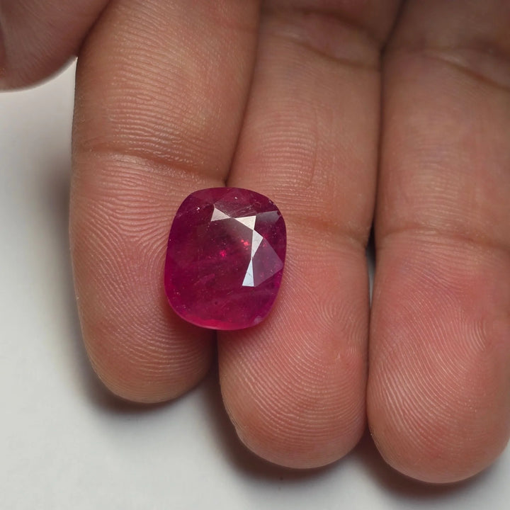 Natural Ruby (Manak) 7.64 Carats Certified Oval Faceted