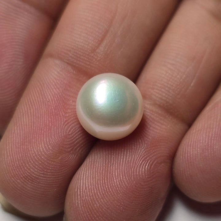 Natural Pearl Moti 6.04 Carat Round Cabochon White Gemstone