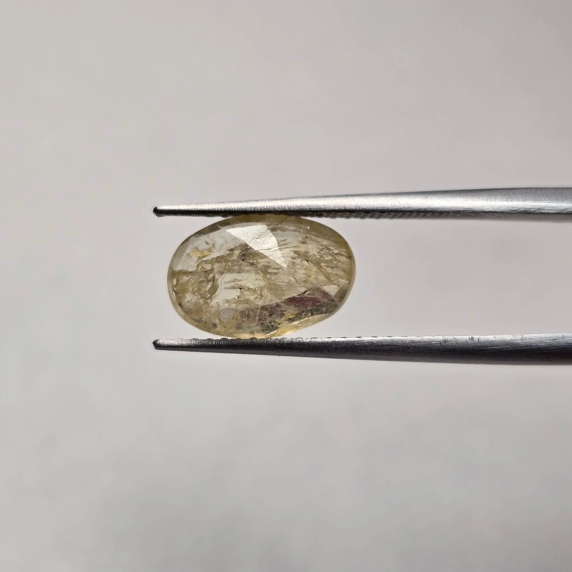 Natural Yellow Sapphire (Pukhraj) Ceylon 3.70 Carats Certified