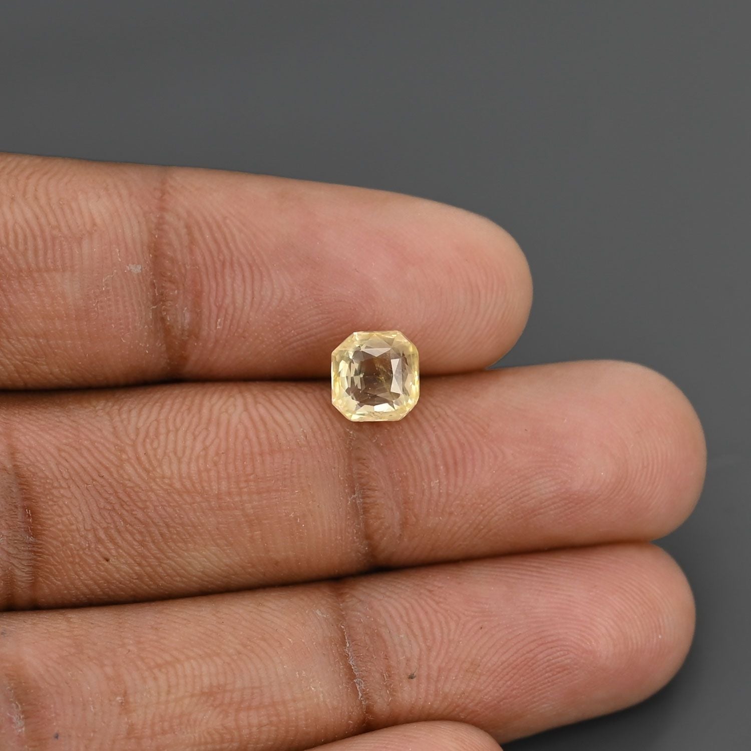 Ceylon Yellow Sapphire Carat 2.1