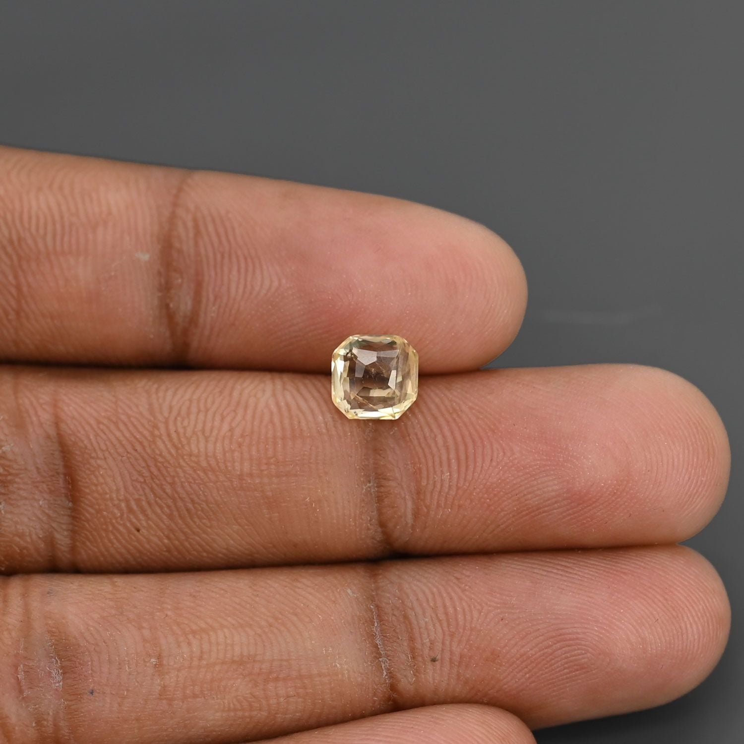 Ceylon Yellow Sapphire Carat 2.1
